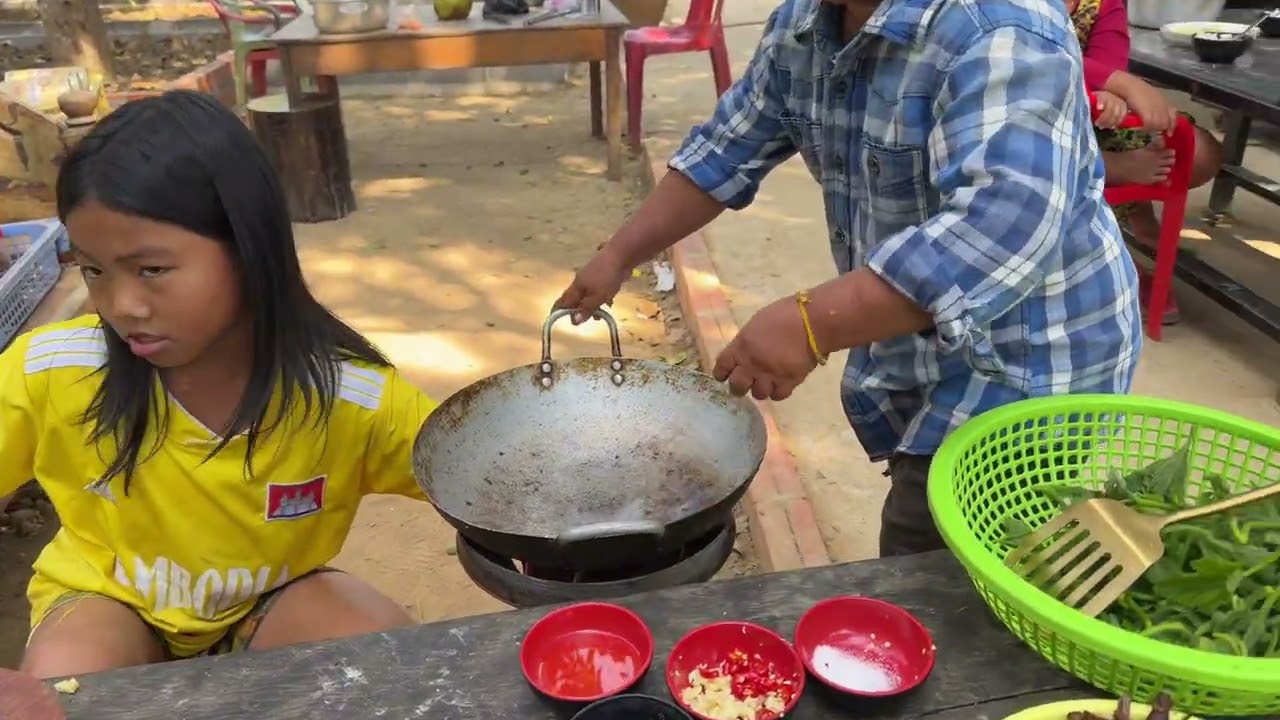 នាយក្រិនឆាត្រួយល្ពៅ