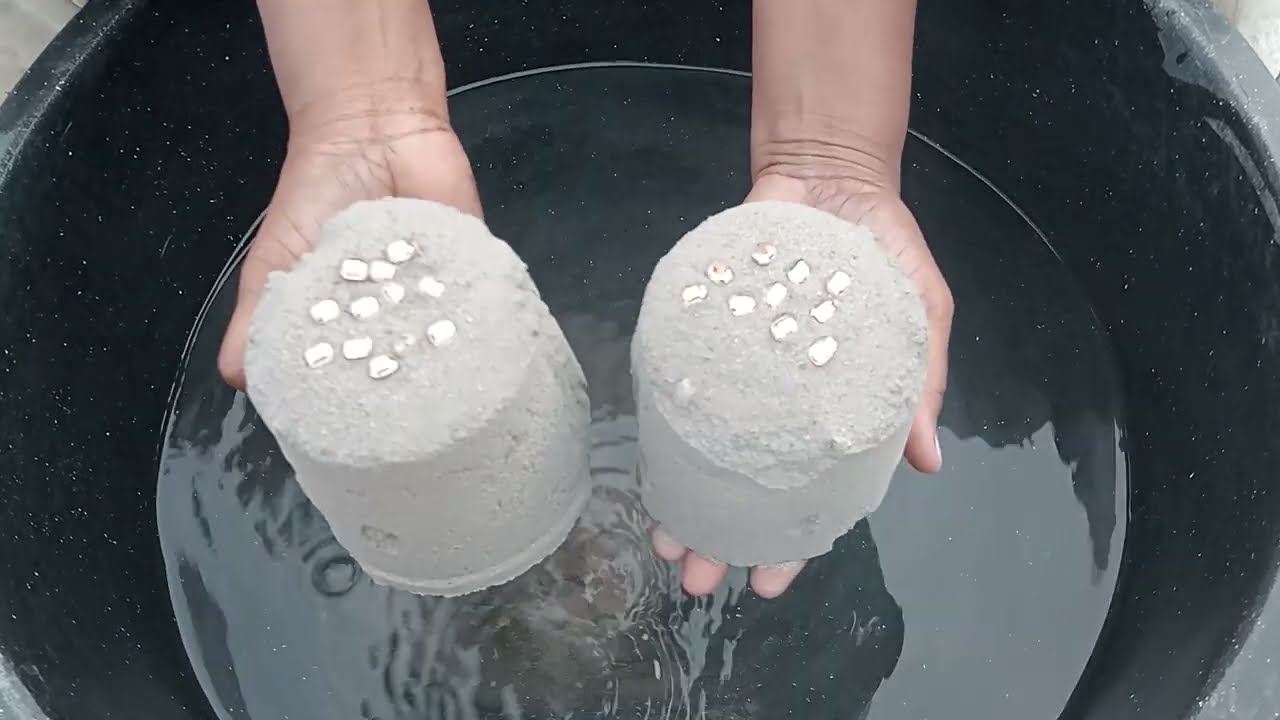 ASMR very soft sand white Ness dirt paste play dusty Earthly crunchy dipping crumble in 🌊🥶🏖️