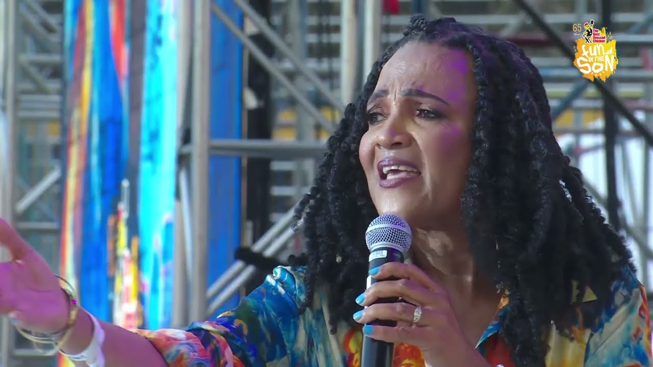 CARLENE DAVIS LIVE AT  THE BEST DRESSED CHICKEN FUN IN THE SON  FESTIVAL 2024 65TH ANNIVERSARY