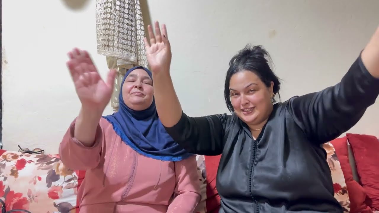 حنا متنولدوش 😭عاتيق وسامية عطونا جودية 💃 مبغاتش أمي تتعوت 😡