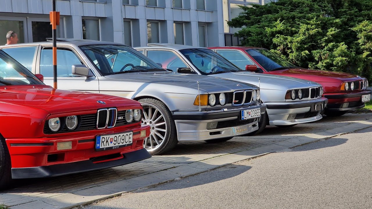 BMW ZRAZ DOUBLE RED CAR MUSEUM BREZNO