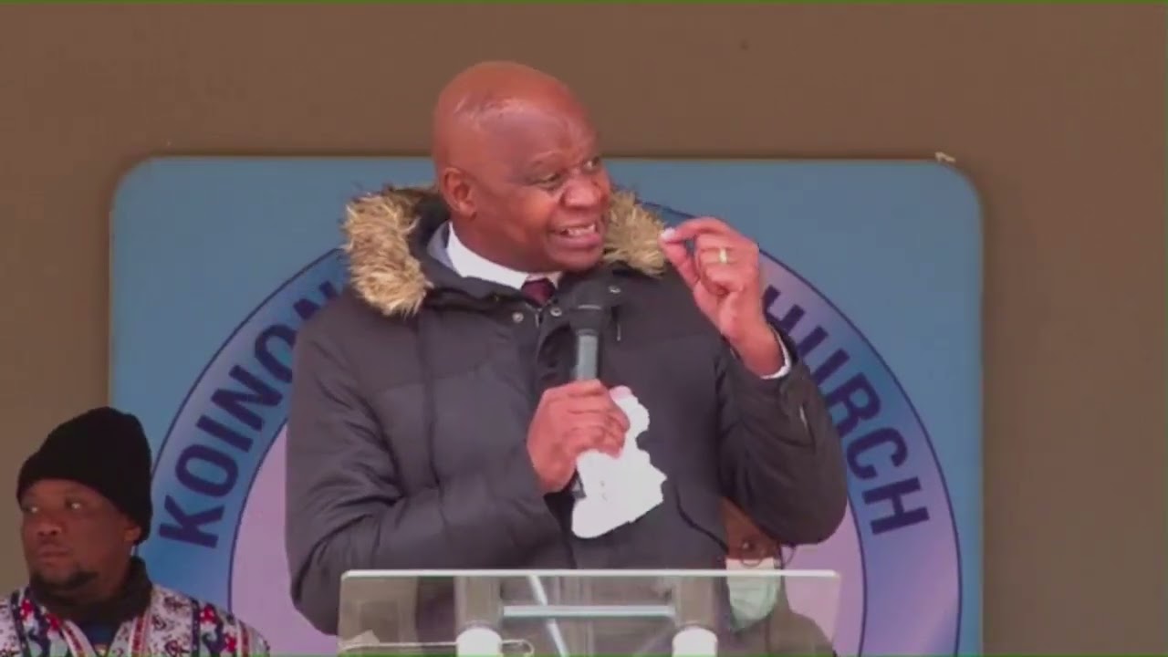 Memorial Service of the Late Bishop PV Ndlebende. Apostle SV Ndlebende on Pulpit