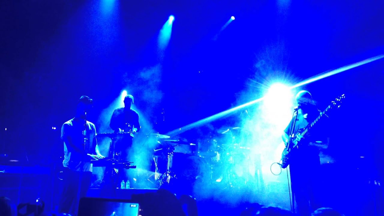White Lies - I Woud Die 4 U (Prince cover), live at De Effenaar, Eindhoven (NL) [November 8, 2013]