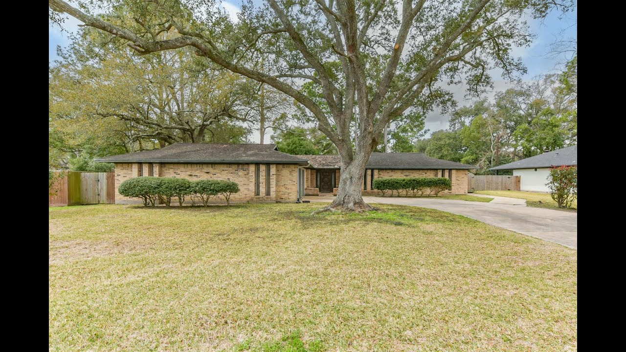 Real Estate for Sale 410 Riverside Drive Alvin TX 77511