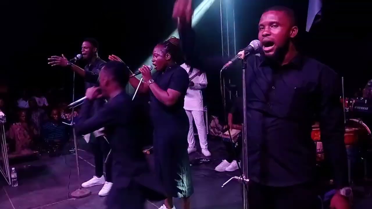 Hot praise and worship section By Ifeanyi Ibezim and the sow crew. in umuahia Abia state.
