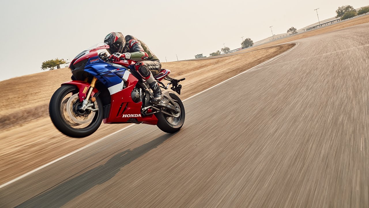 Обзор Honda CBR1000RR-R SP Fireblade SP 2021 года | Первая поездка