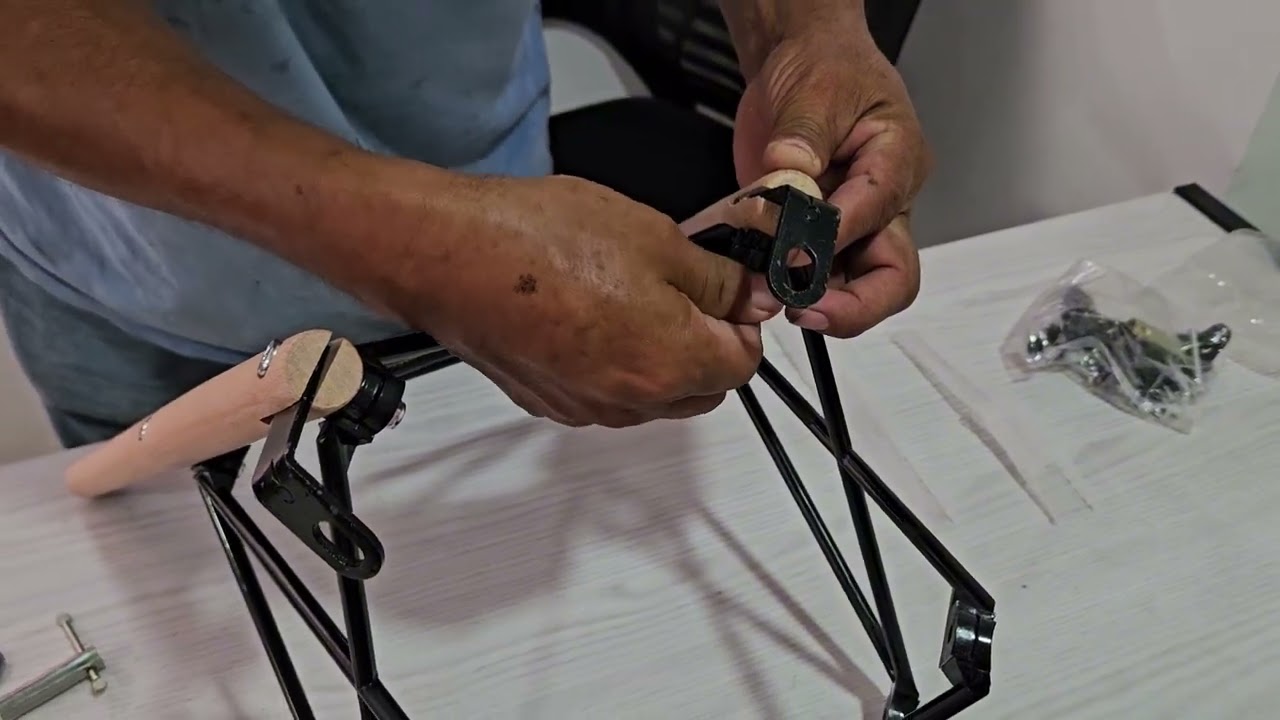 ¿Cómo armar mi SILLA EAMES?