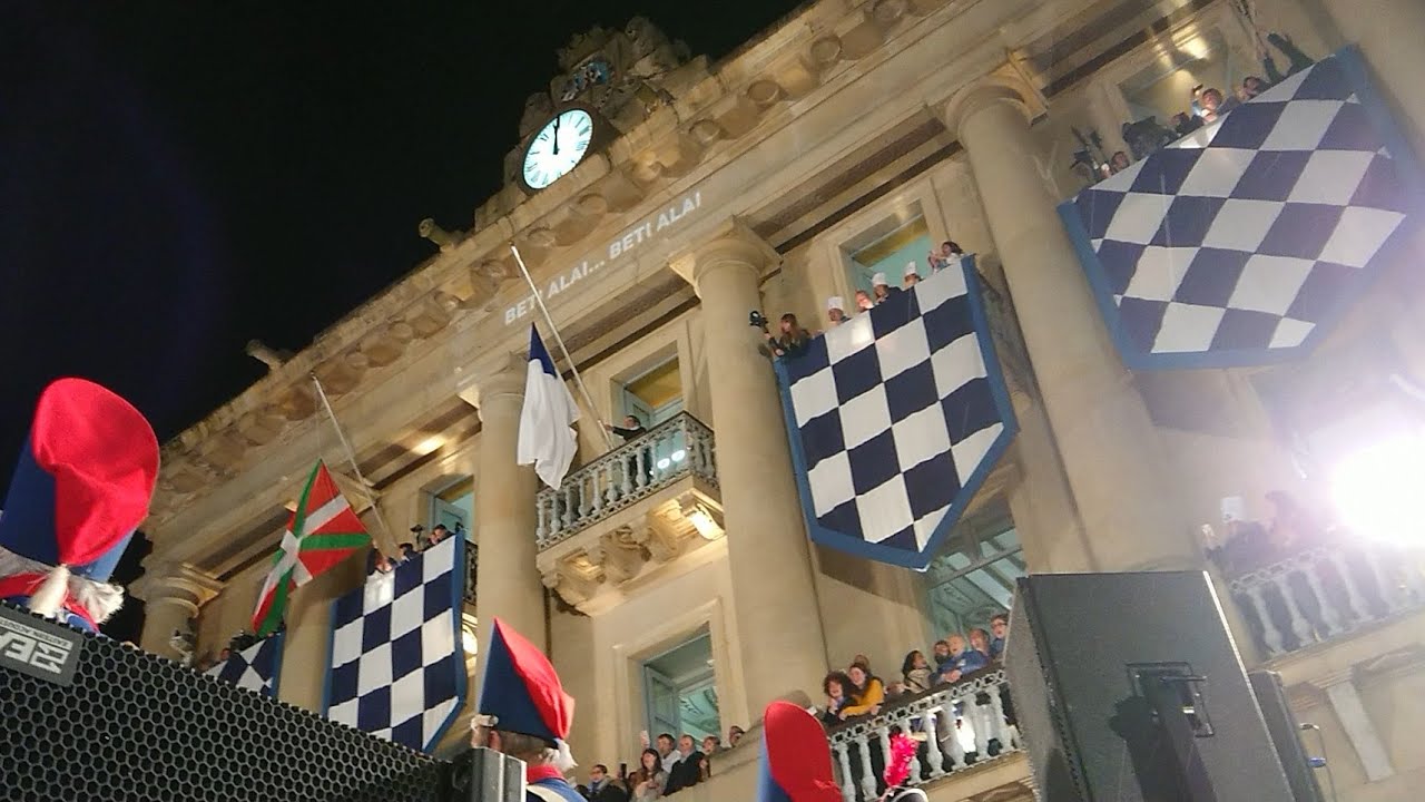 Tamborrada 2019 Izada bandera. Marcha de San Sebastián Donostia