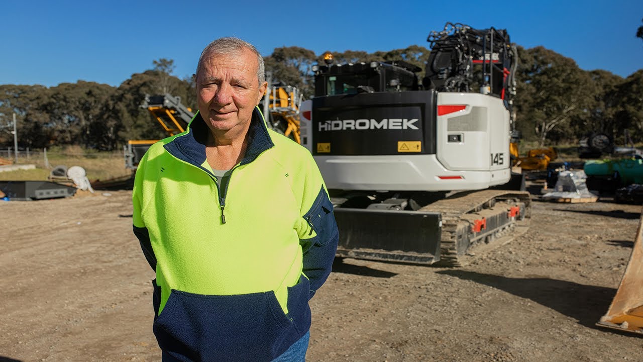 The new Hidromek HMK145LCSR excavator with Al Garcia from Onetrak.