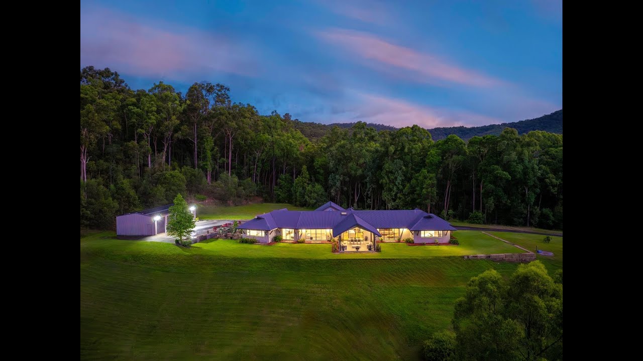 Evan Molloy Team presents 77 Blacks Road, Willow Vale