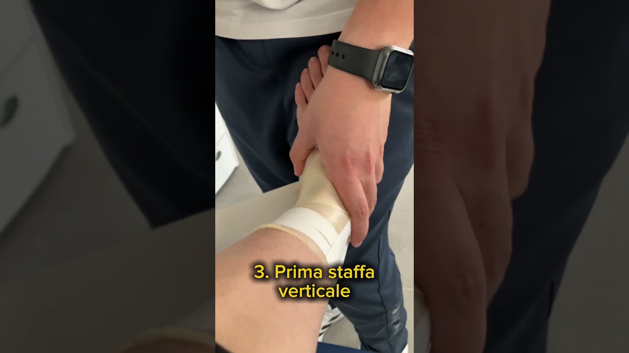 FASCIATURA alla CAVIGLIA #shorts  #perte #physiotherapy #pallavolo#calcio