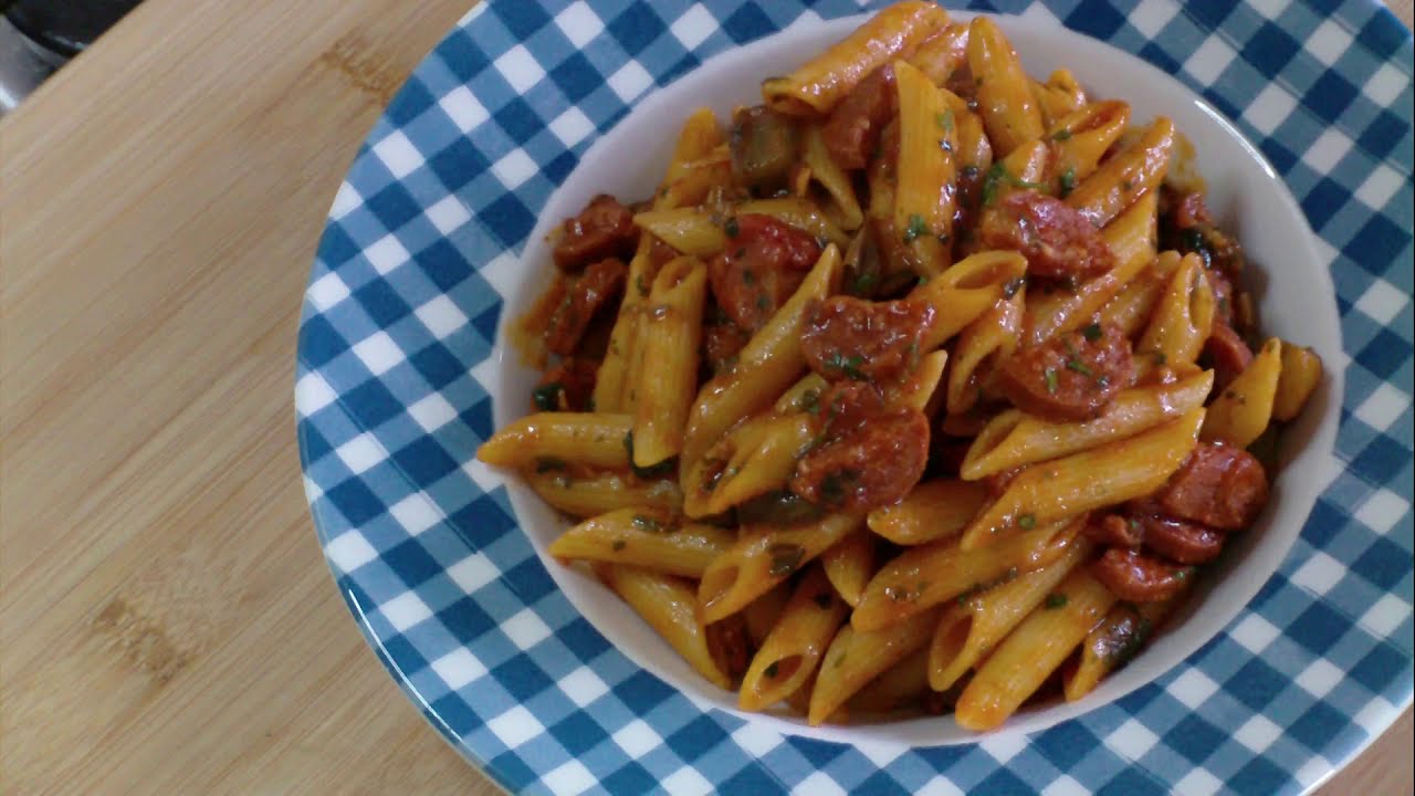 PASTA: Penne - Chorizo, Green Pepper, Tomato, Parsley - The Kitchen Soundtrack at home