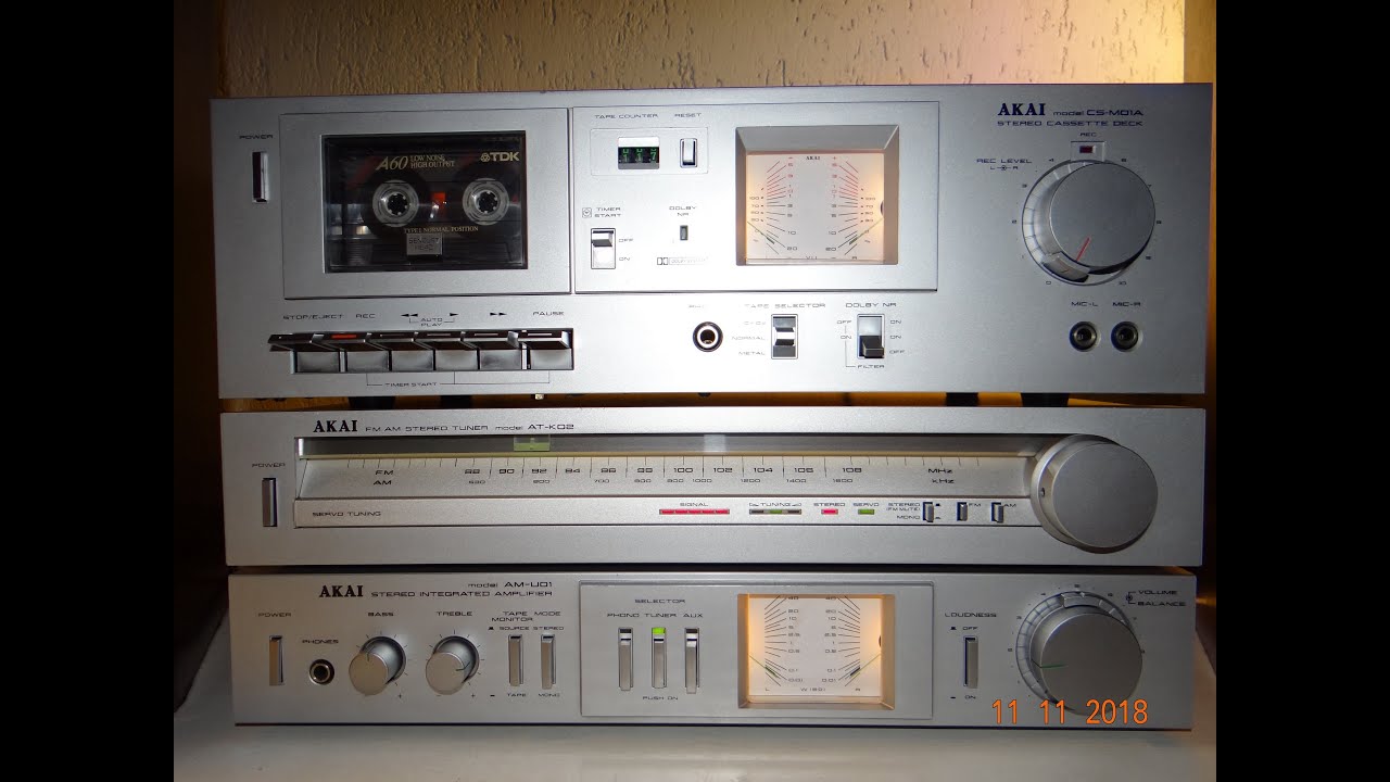 SISTEMA DE AUDIO AKAI AMP AM-U01 TUNER AT-K02 DECK CS-M01A JAPAN 1980 RESTAURACION P2