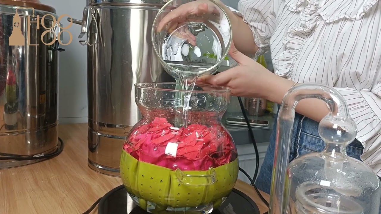 Distill  rose hydrolat with Daqiao Crystal Glass Distiller