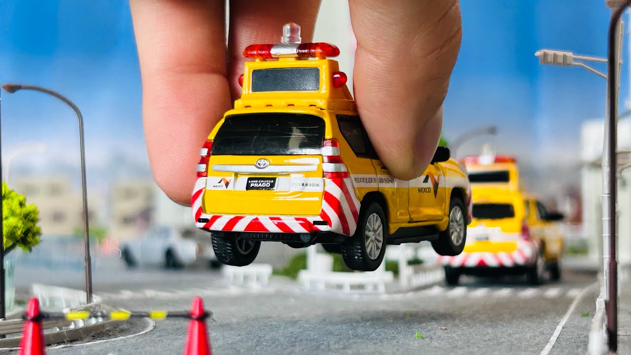 【総集編】 高速道路緊急走行！大人がハマる趣味　懐かしいミニカー　tomica Ambulance minicar runs in anemergency! driving test