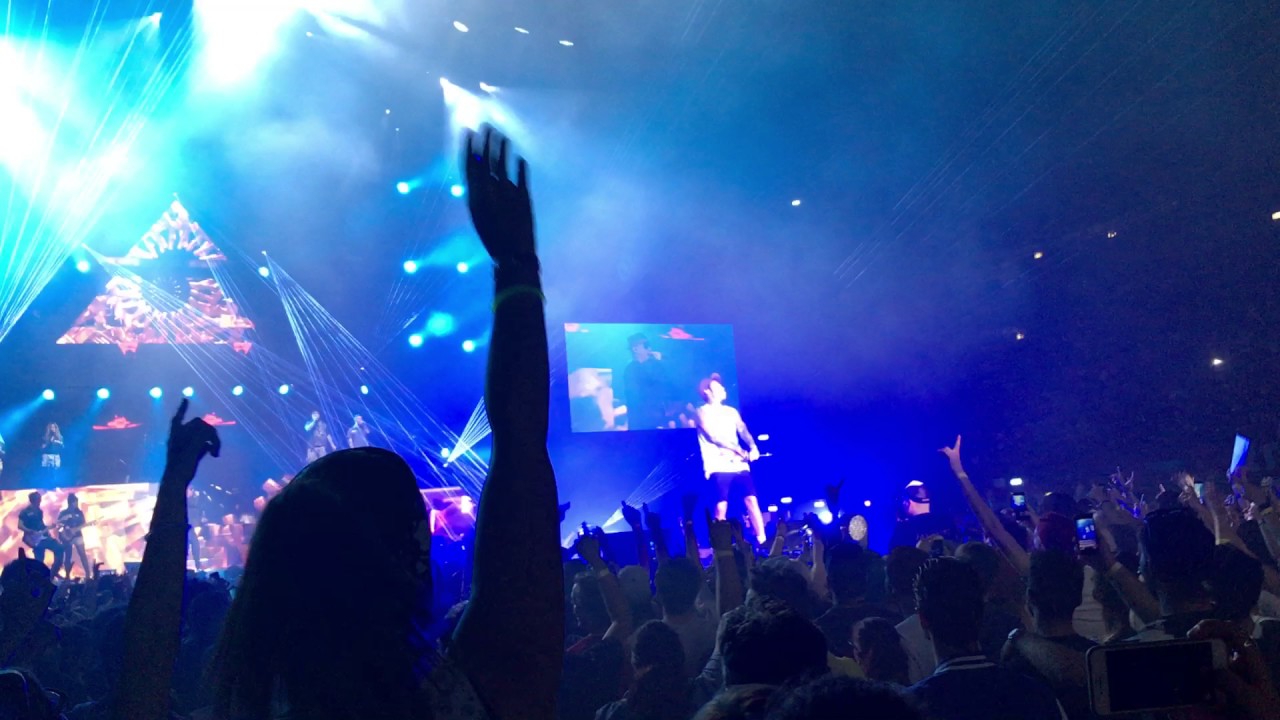 FEDEZ & J-AX: SENZA PAGARE