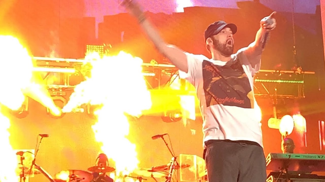 Eminem ft. Skylar Grey - The Monster (Live at Wellington, New Zealand, 03/02/2019, Rapture)