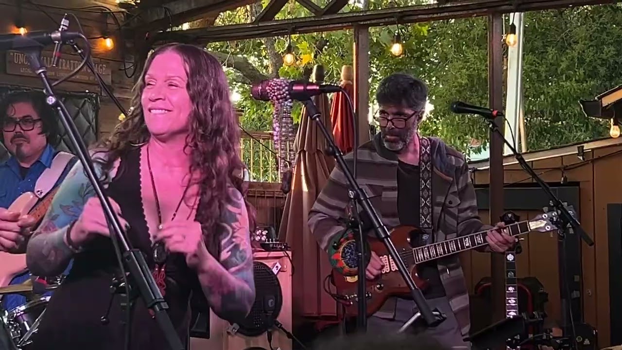 Boogie on Reggae Woman 10-11-25 Jerry’s Middle Finger