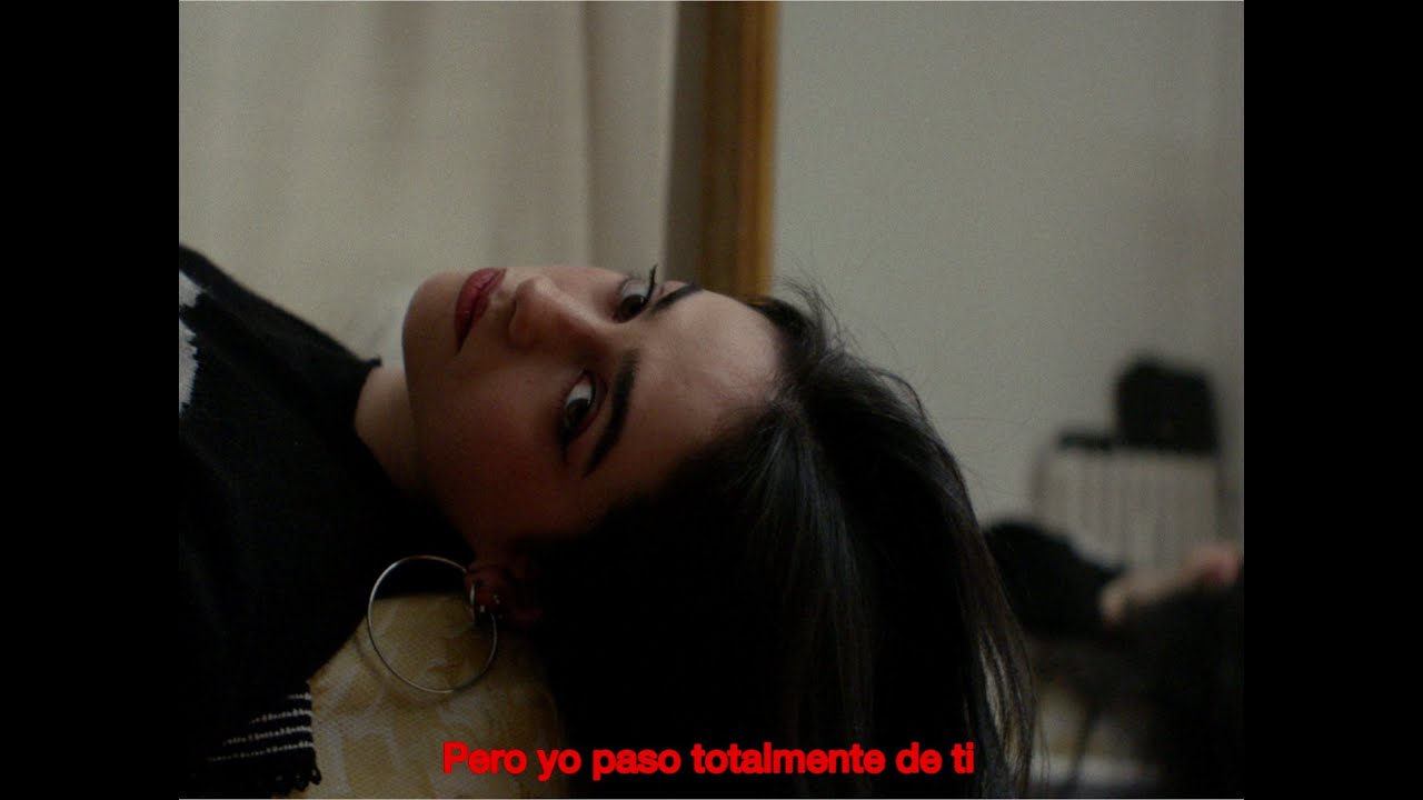 Candela Gómez - soy tu problema (Lyric Video)