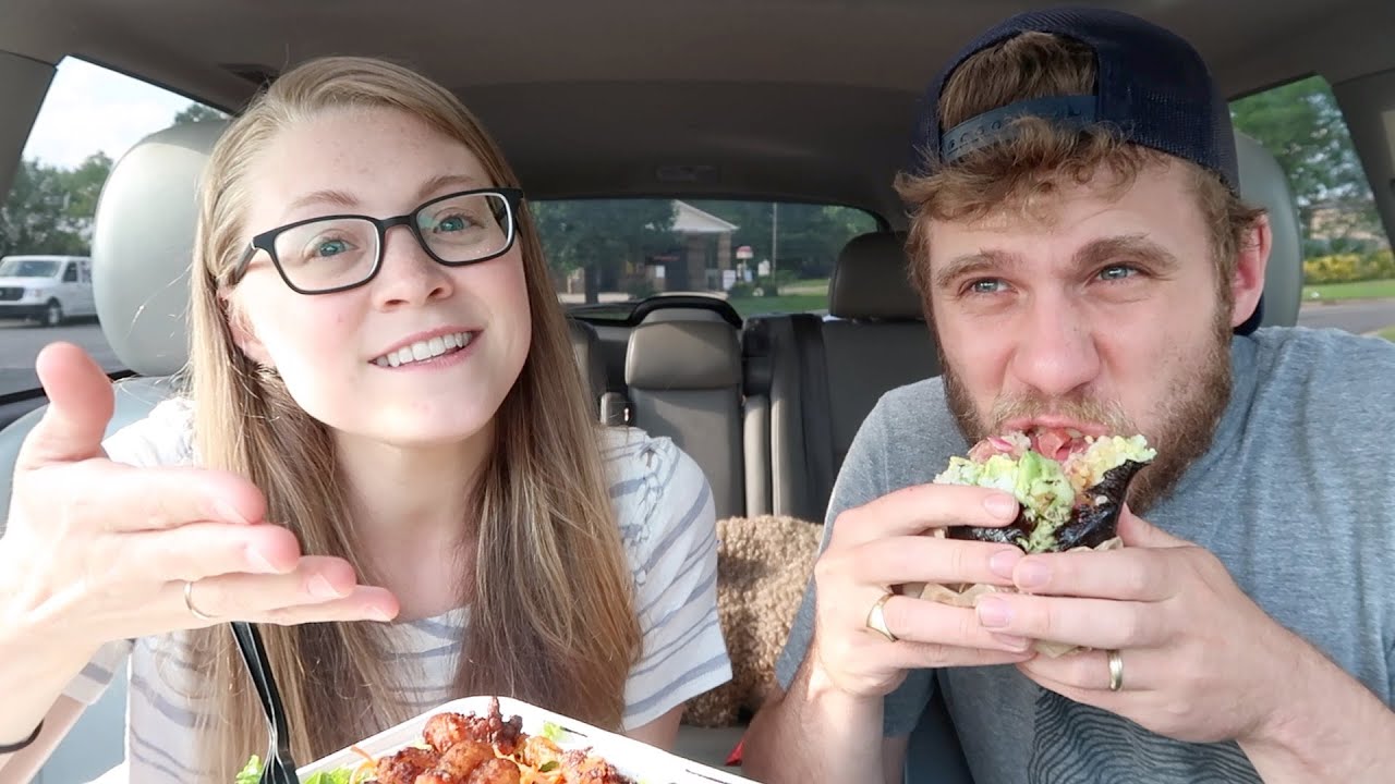THERE'S NO GRACEFUL WAY TO EAT A BURRITO! 🌯