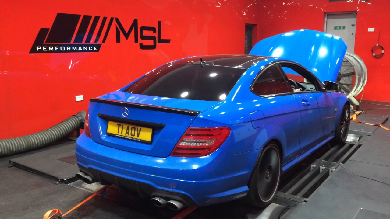 MERCEDES C63 Amg