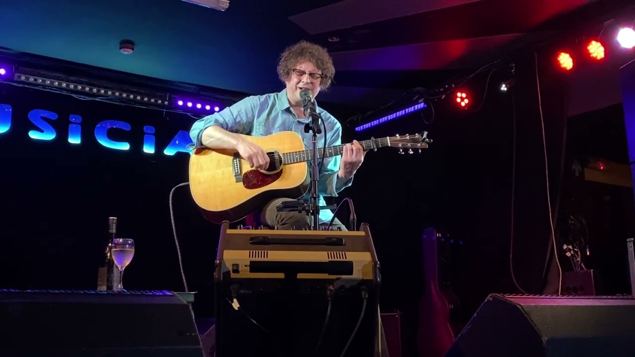 Chris Helme - Love Me and Leave Me -  Musician 20th Oct 2022