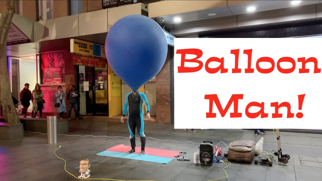 Balloon Man - Street Performers (HD)