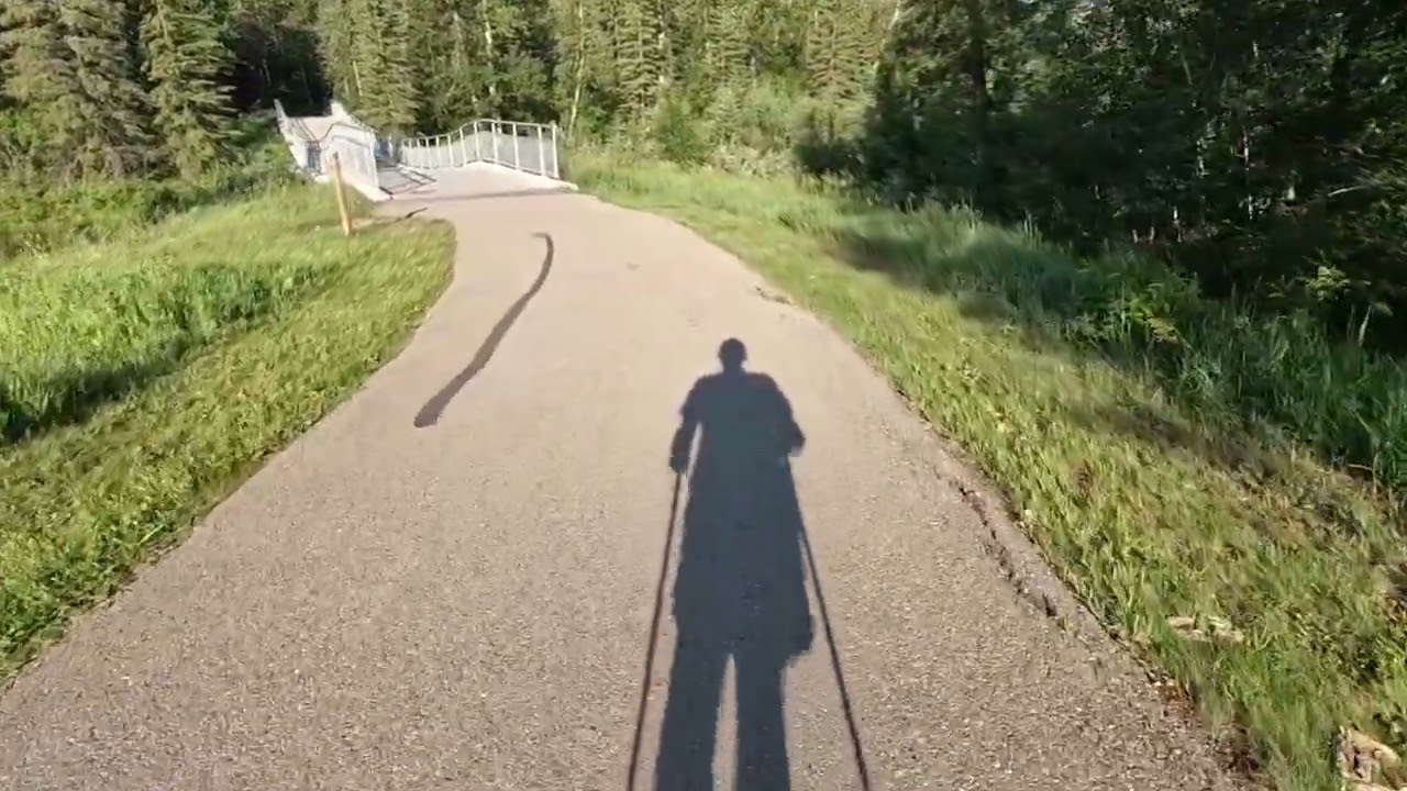 10 KM Hiking / nordic walking in Fish Creek Park (Calgary)