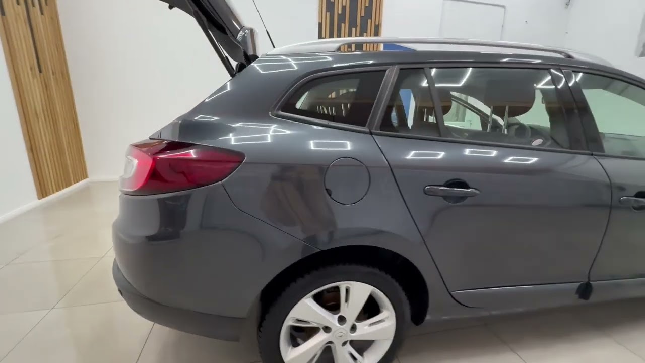 ** Renault Megane **