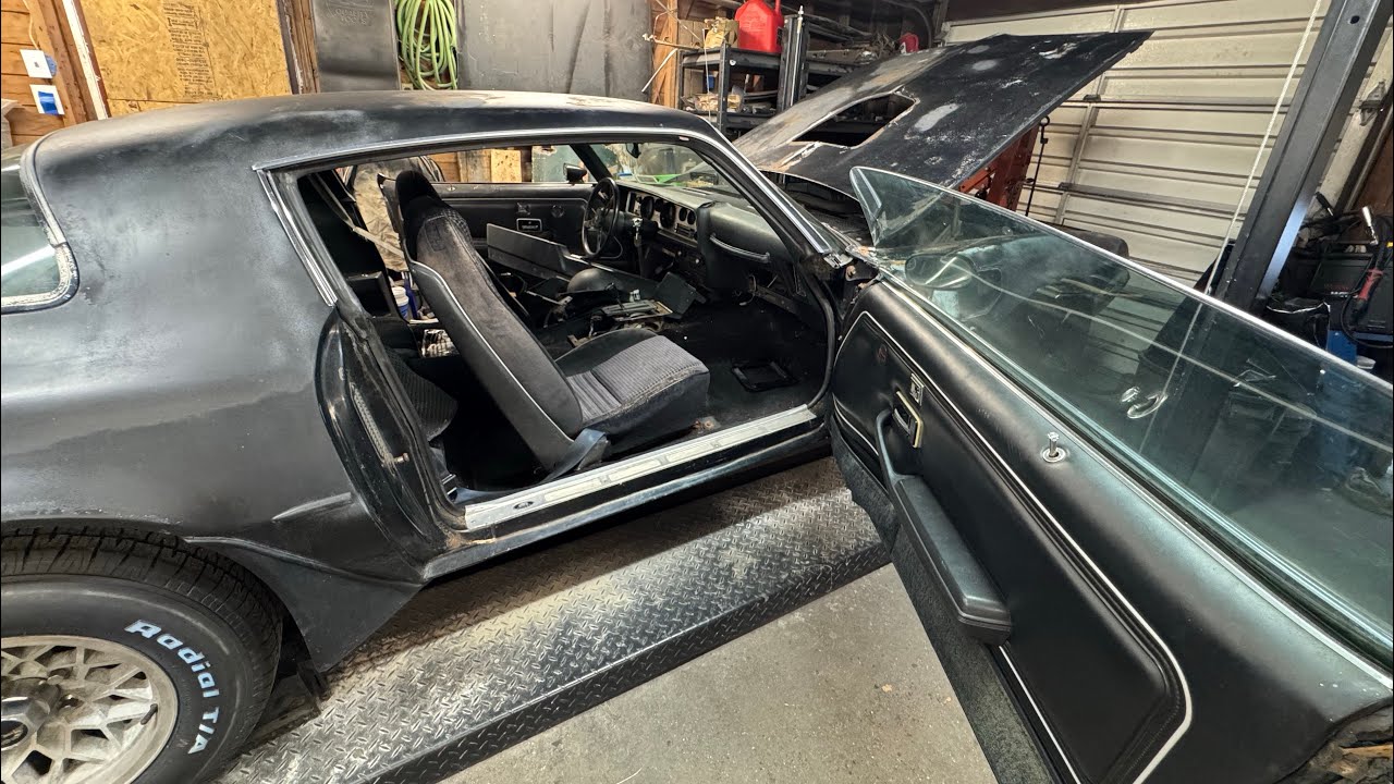 Не паникуйте, я починю радиатор отопителя в этом Trans Am.