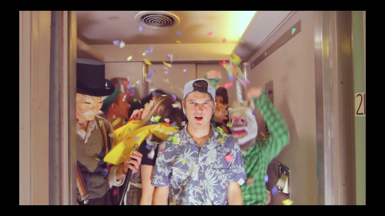 Feeling Good/Sail Song Mashup (AWOLNATION/Michael Bublé)