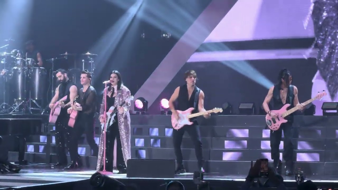Laura Pausini - Como si no nos hubiéramos amado - Madrid World Tour 2024 #wizinkcenter #laurapausini