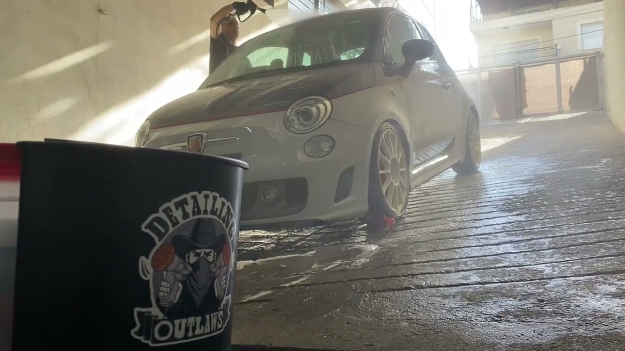 Fiat Abarth 500 Maintenance Wash + Iron Removal from Wheels | DetailingSamurai