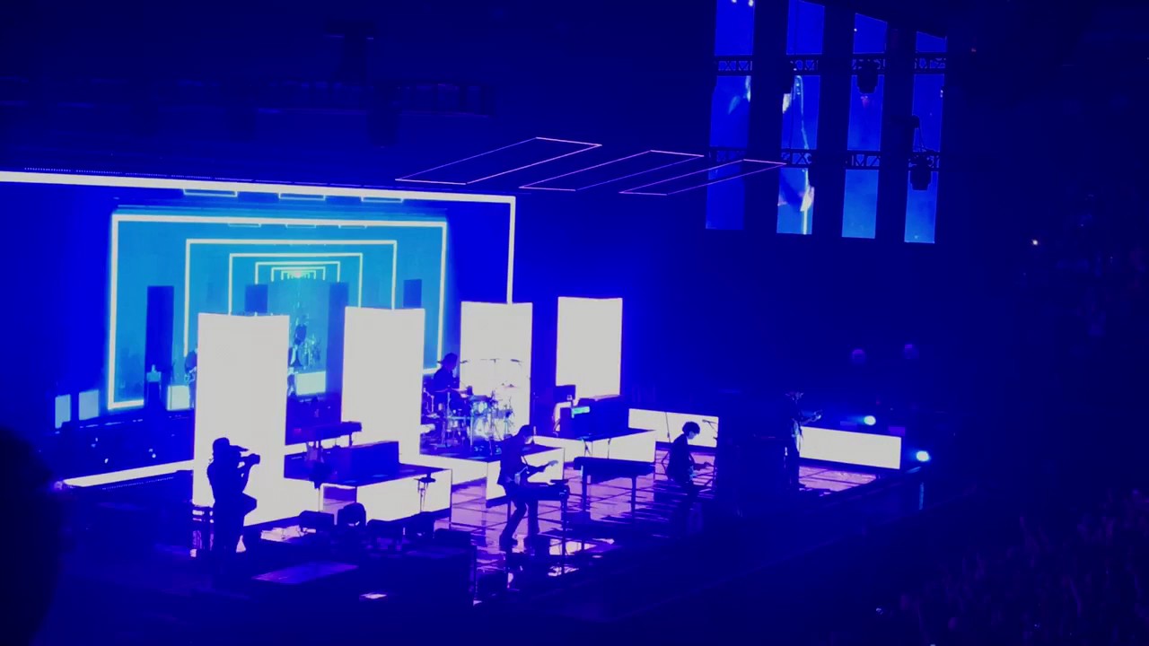 The 1975 - Robbers - Live - Manchester Arena - 13th December 2016