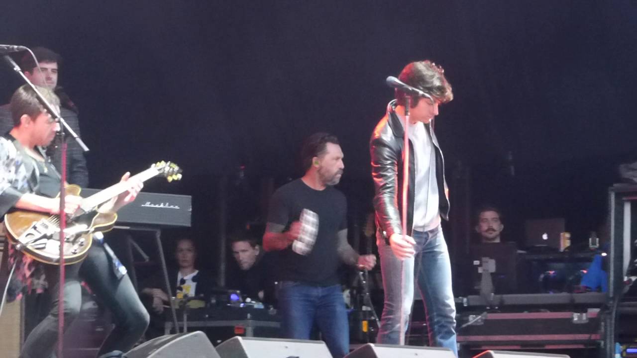 The Last Shadow Puppets - Used To Be My Girl - Flow Festival - 12.08.16