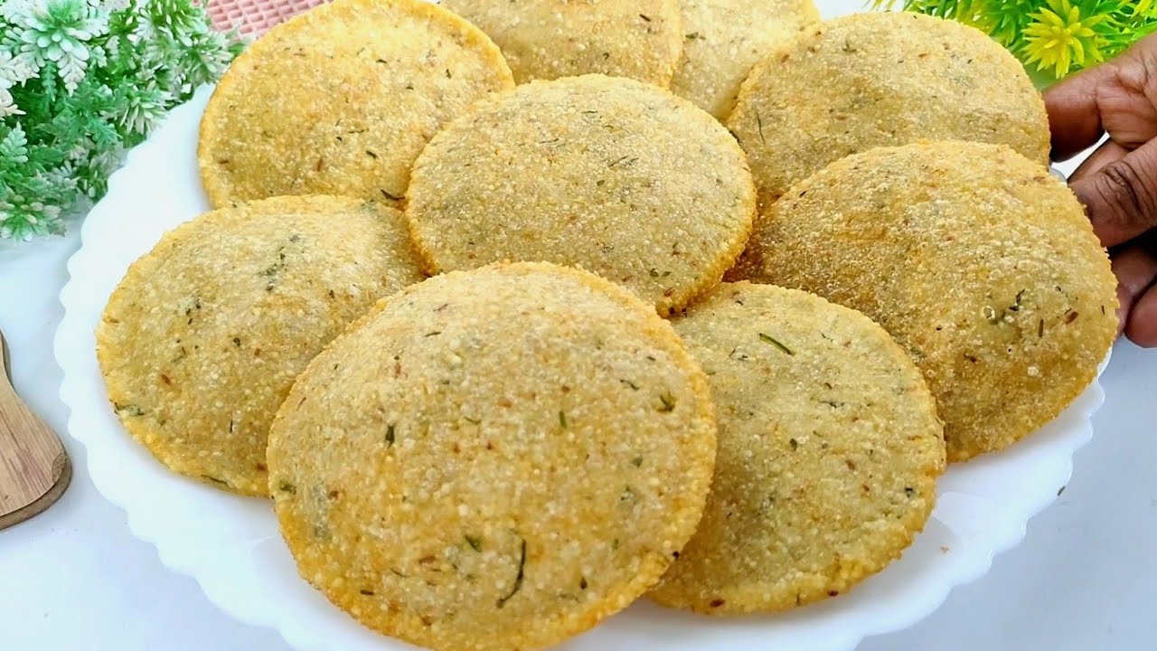 कच्चे आलू और साबूदाने की पुरी | Navratri Recipe | Sabudana Puri | Vrat Recipe