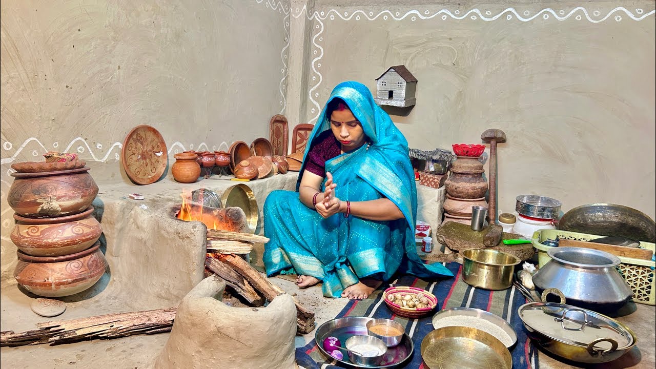 चूल्हे पर दम आलू और पराठा #villagefood