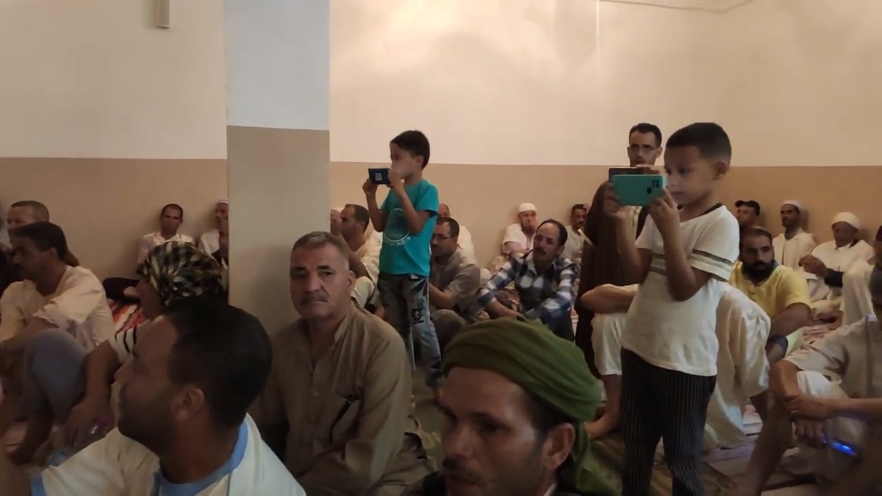 سامع بصوت سي نبيل بلقاضي مع قراءة جماعية لسورة الاحزاب