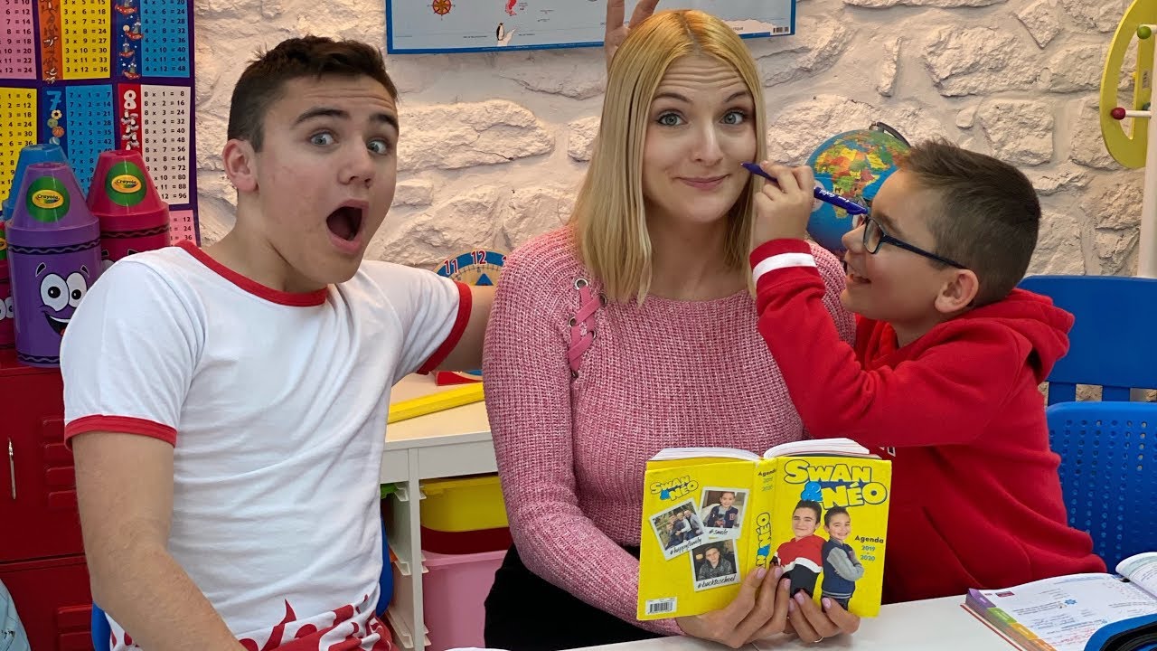 1ER JOUR D'ÉCOLE A LA MAISON POUR SWAN ET NÉO !!!