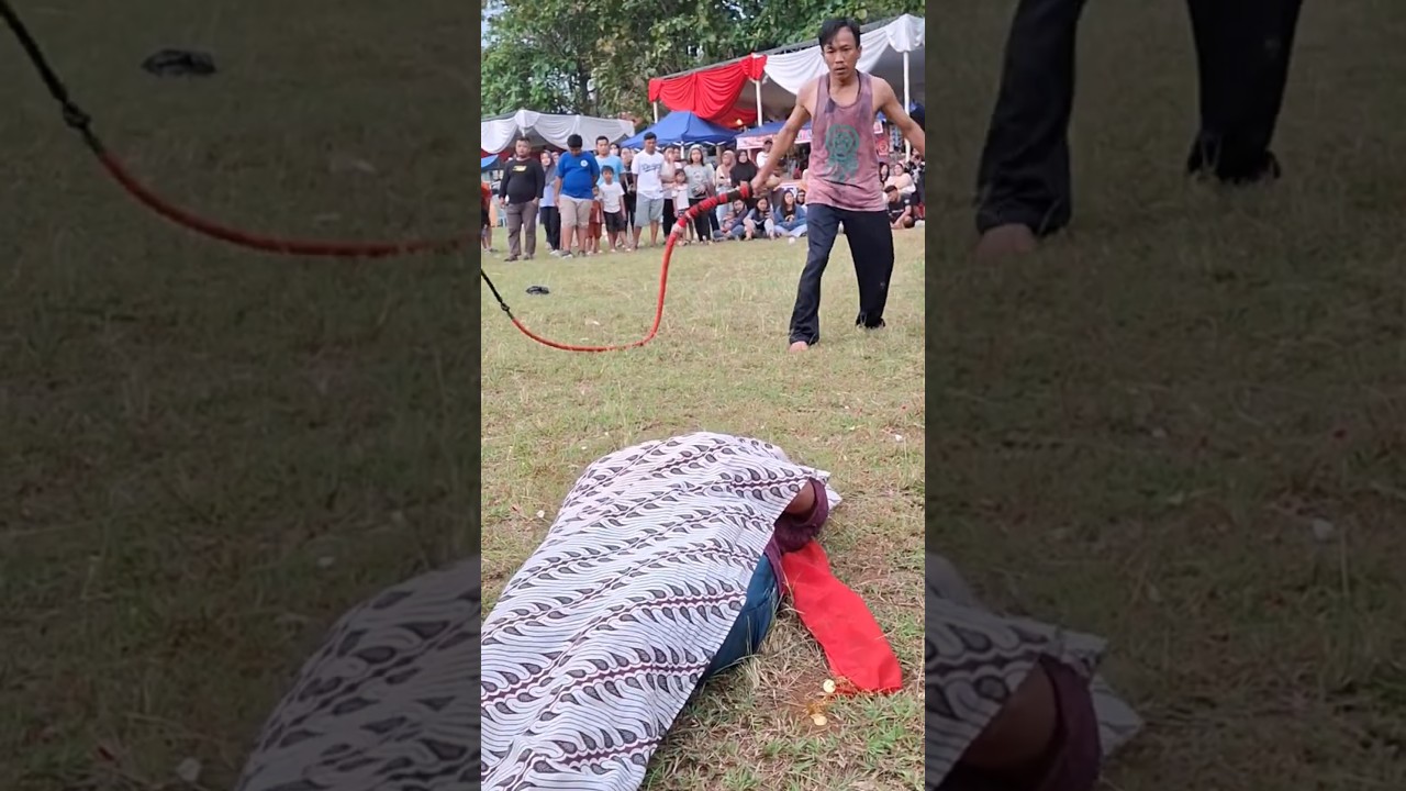 unconscious, healing of possession &bull; Penyembuhan kesurupan #jaranan #kudalumping #viral