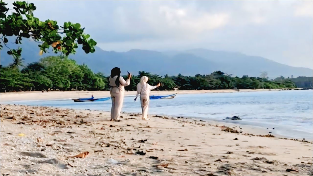 MENIKMATI KEINDAHAN MATAHARI TERBENAM DI PANTAI DAPLANGU, UJUNG KULON