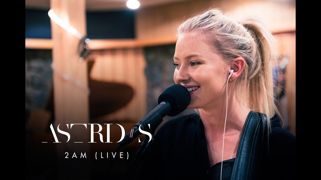 Astrid S - 2AM (Live)
