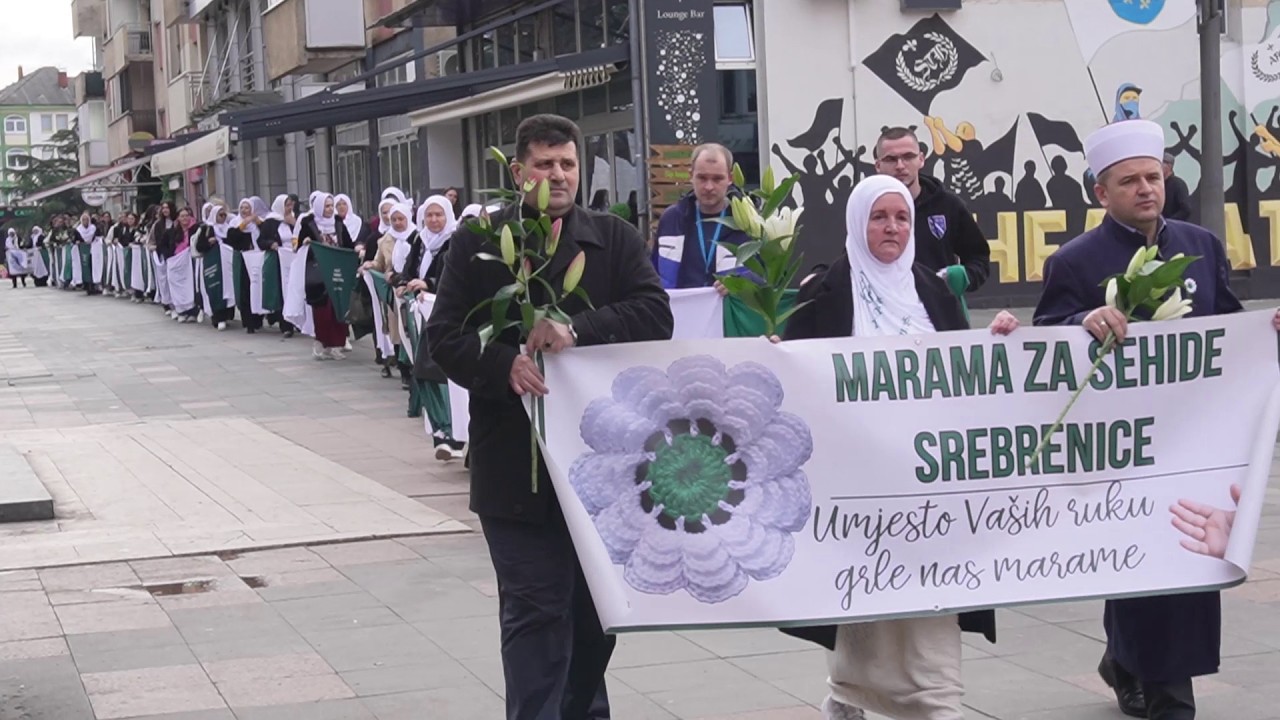 Mirnom šetnjom u Srebreniku i ovog jedanaestog u mjesecu odata počast žrtvama genocida u Srebrenici