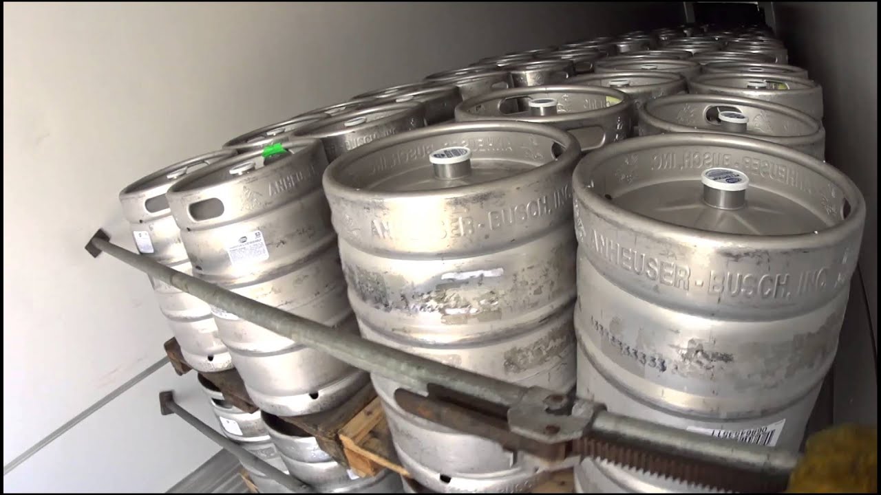 265 unloading 99 barrels of beer