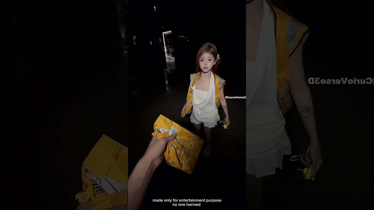 delivery girl viral video 🤣 