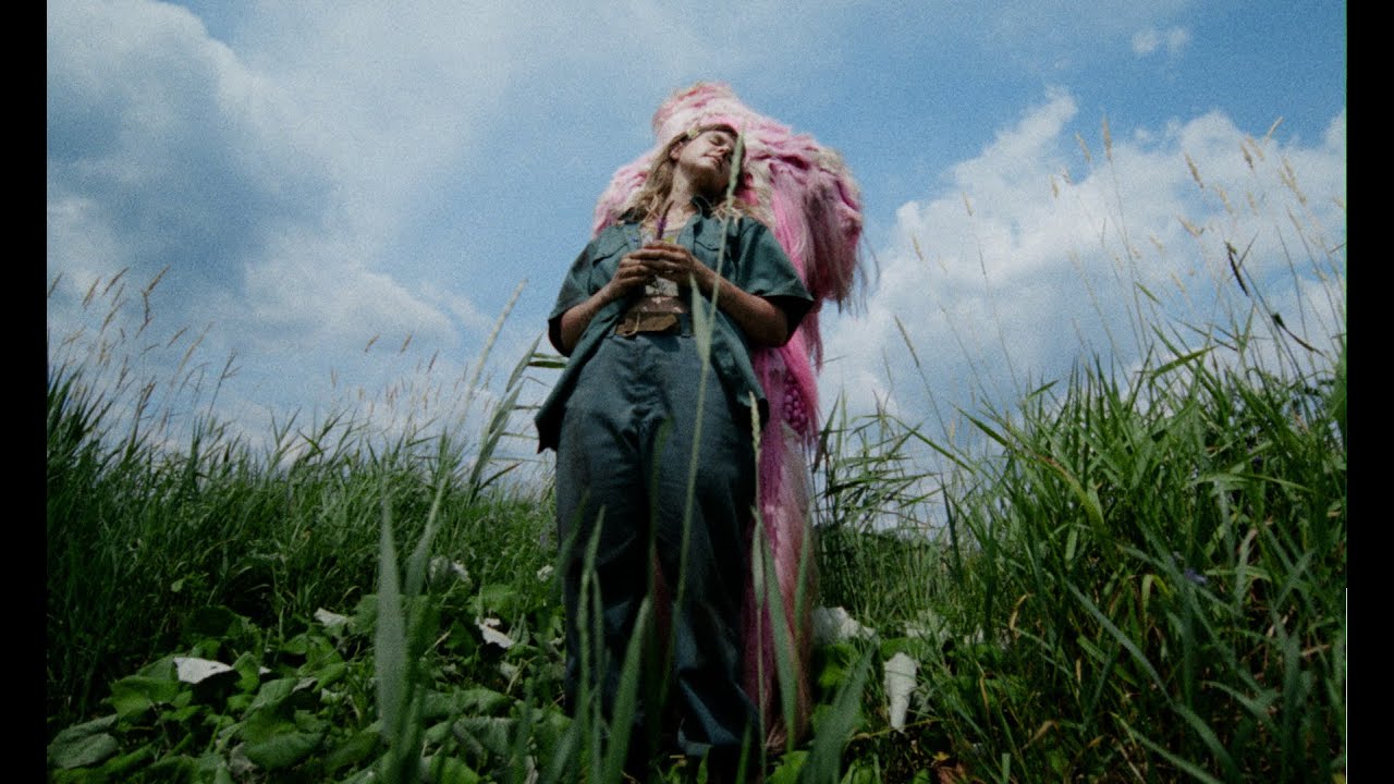 Klô Pelgag - À l'ombre des cyprès (Vidéoclip Officiel)