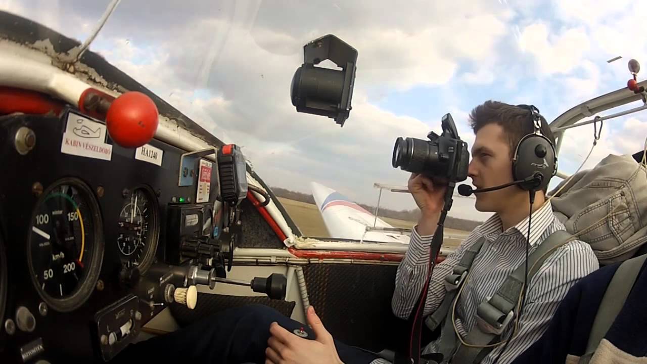 K&aacute;d&aacute;r M&aacute;t&eacute; pil&oacute;tak&eacute;nt FlyTeam