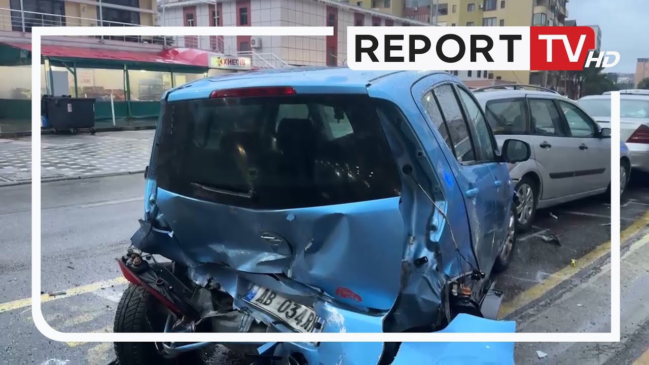 Aksident në Lezhë, ‘Audi’ humb kontrollin dhe merr para 5 mjete të parkuara