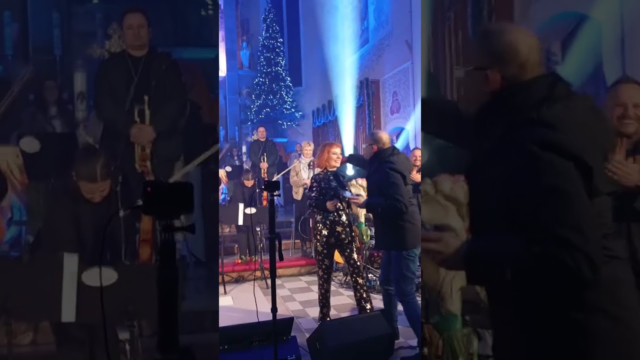 Ewelina Flinta podczas koncertu w kościele św. Stanisława w Myszkowie 🎊🎄💖
