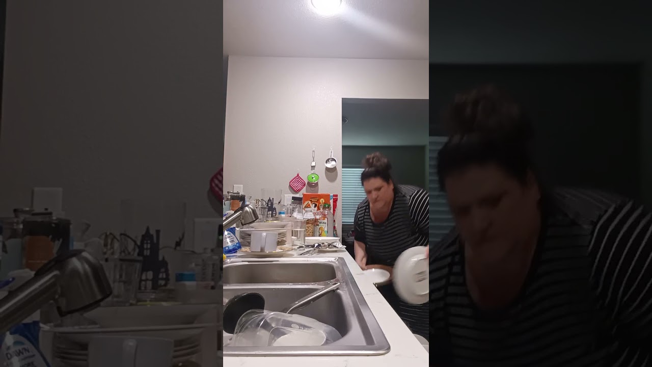 Washing Dishes 🍽️